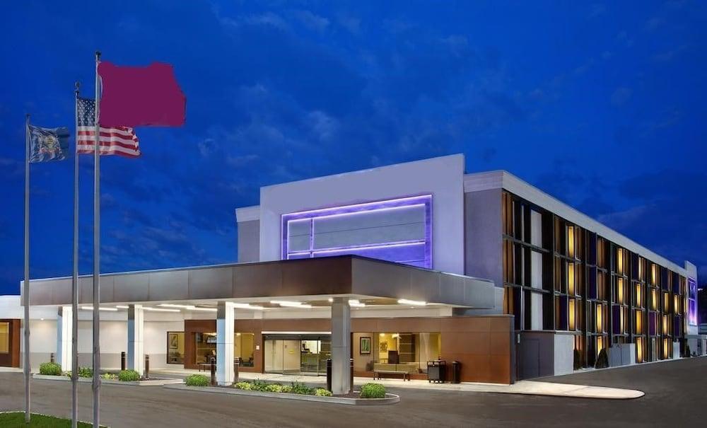 Plaza 3* Crafton