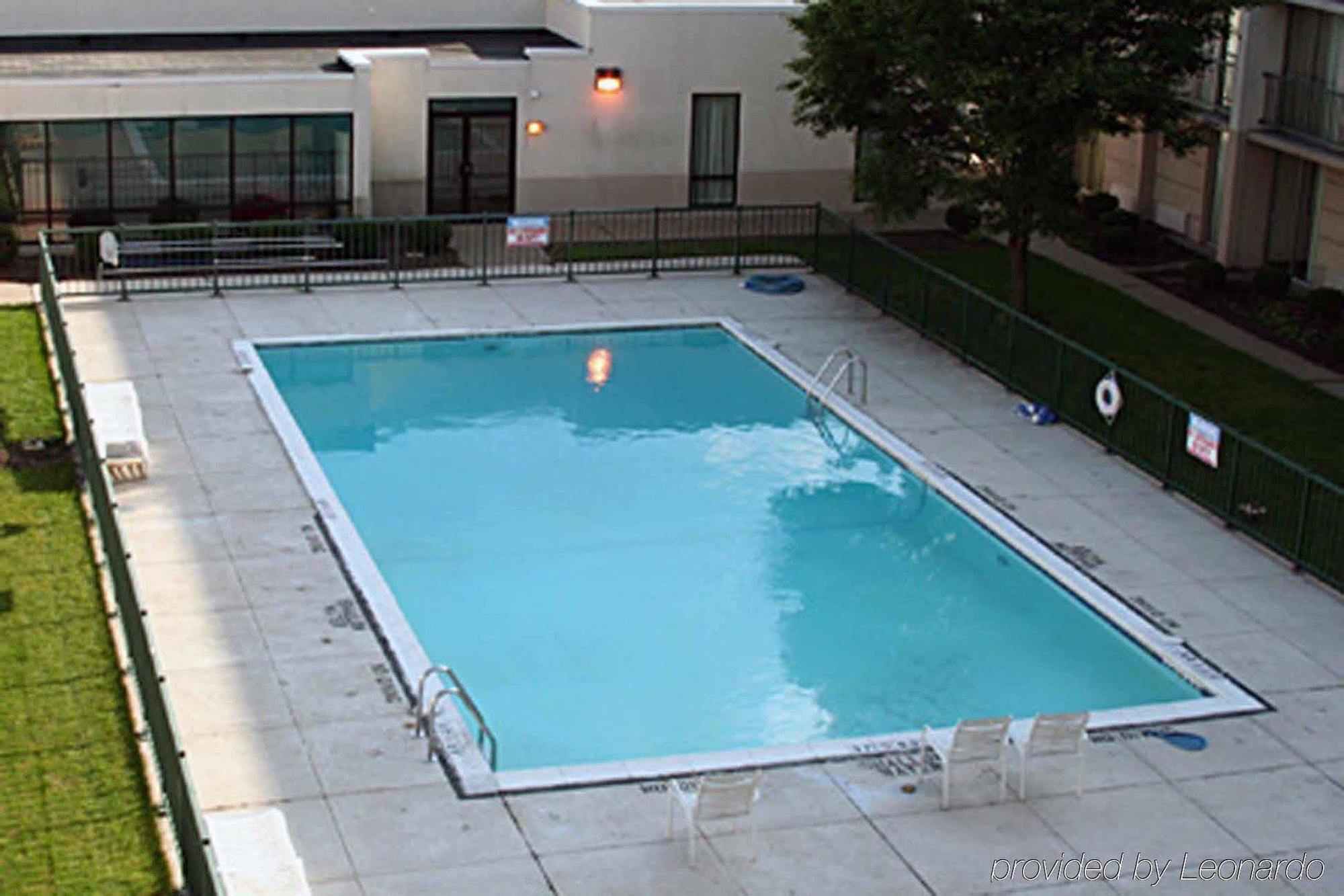 Plaza Hotel Crafton